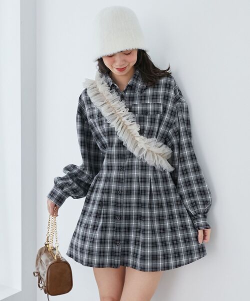 MAJESTIC LEGON（マジェスティックレゴン）の「バックレースアップミニシャツワンピ（シャツワンピース・レディース・ブラック系その他/ホワイト系その他2/ベージュ系その他2/アイボリー/ブルー系その他2・MEDIUM）」の12枚目の写真