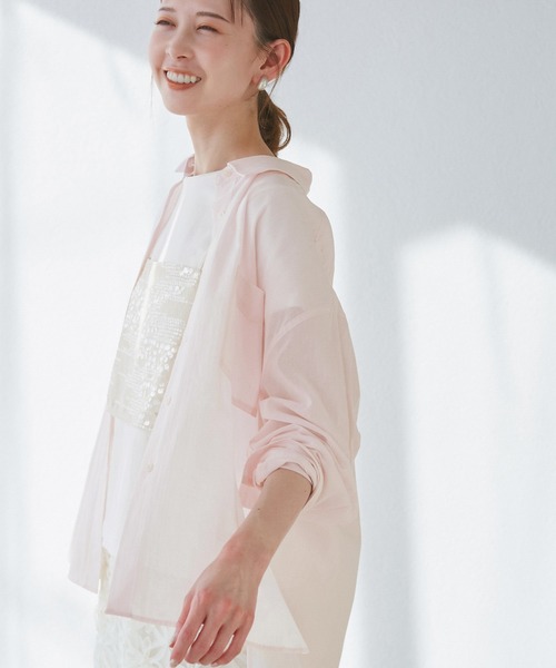 ROPE' PICNIC(ロペピクニック)の「【接触冷感・通気性】お着軽シャツシリーズ/綿ボイルバックタックシャツ(シャツ/ブラウス・レディース・オレンジ/イエロー/ライトグリーン/ピンク/ブラウン/ブルー/オフホワイト/サックスブルー・38)」の16枚目の写真