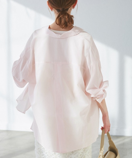 ROPE' PICNIC(ロペピクニック)の「【接触冷感・通気性】お着軽シャツシリーズ/綿ボイルバックタックシャツ(シャツ/ブラウス・レディース・オレンジ/イエロー/ライトグリーン/ピンク/ブラウン/ブルー/オフホワイト/サックスブルー・38)」の13枚目の写真