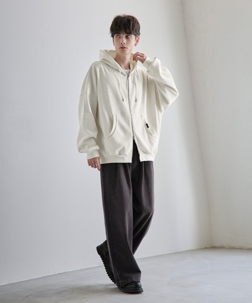 ETELIO(エテリオ)の「ヴィンテージ加工スウェット /カットコーデュロイ PUピスデザインダブルジップパーカー(パーカー・メンズ・ブラック系/ブラック/ワイン系/グレー系/ブルー/アイボリー/ワイン/ブラウン/ブルー系/ブラウン系・XL/L/M/S)」の14枚目の写真