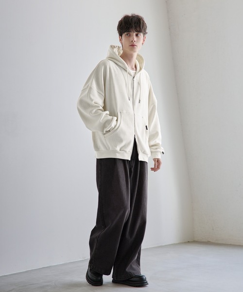 ETELIO(エテリオ)の「ヴィンテージ加工スウェット /カットコーデュロイ PUピスデザインダブルジップパーカー(パーカー・メンズ・ブラック系/ブラック/ワイン系/グレー系/ブルー/アイボリー/ワイン/ブラウン/ブルー系/ブラウン系・XL/L/M/S)」の16枚目の写真