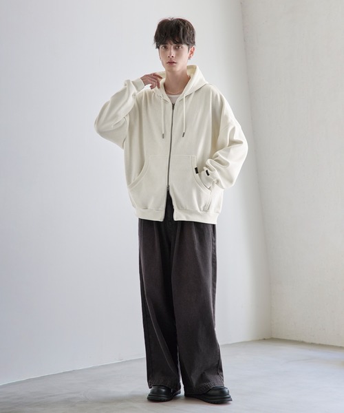 ETELIO(エテリオ)の「ヴィンテージ加工スウェット /カットコーデュロイ PUピスデザインダブルジップパーカー(パーカー・メンズ・ブラック系/ブラック/ワイン系/グレー系/ブルー/アイボリー/ワイン/ブラウン/ブルー系/ブラウン系・XL/L/M/S)」の17枚目の写真