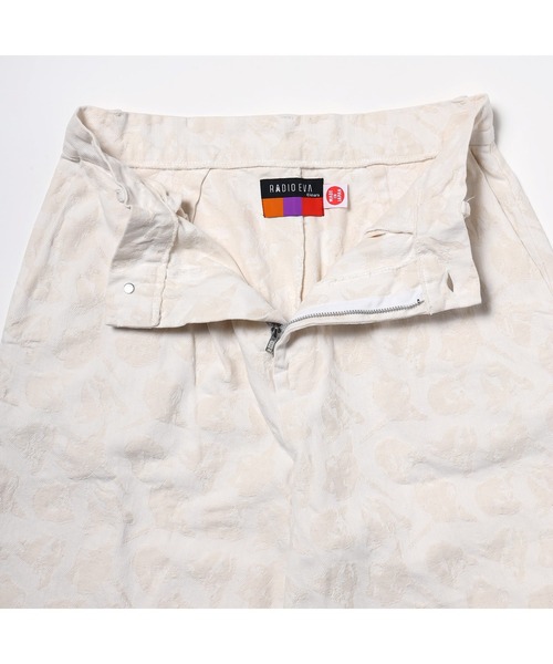 RADIO EVA(ラヂオエヴァ)の「RADIO EVA A273 EVANGELION MONOGRAM JACQUARD DENIM PANTS(デニムパンツ・メンズ・ブラック/インディゴブルー/ホワイト・MEDIUM/LARGE/SMALL)」の6枚目の写真