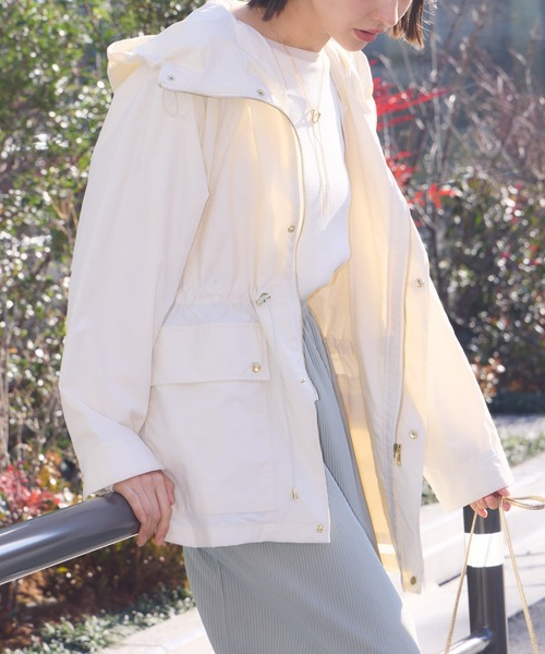 KATHARINE ROSS(キャサリンロス)の「【Pillini/ピリーニ】撥水マウンテンパーカー(マウンテンパーカー・レディース・ベージュ/カーキ/アイボリー・LARGE/MEDIUM)」の2枚目の写真