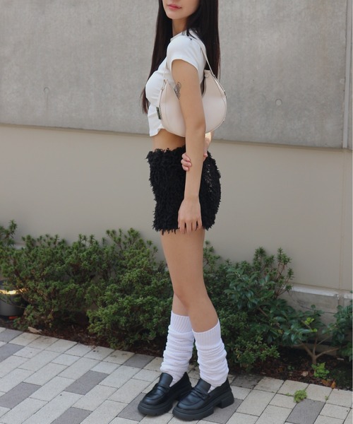 tinkerend(ティンカーエンド)の「Fur Shorts / ファーショートパンツ(スウェットパンツ・レディース・ブラック/ホワイト・FREE)」の3枚目の写真
