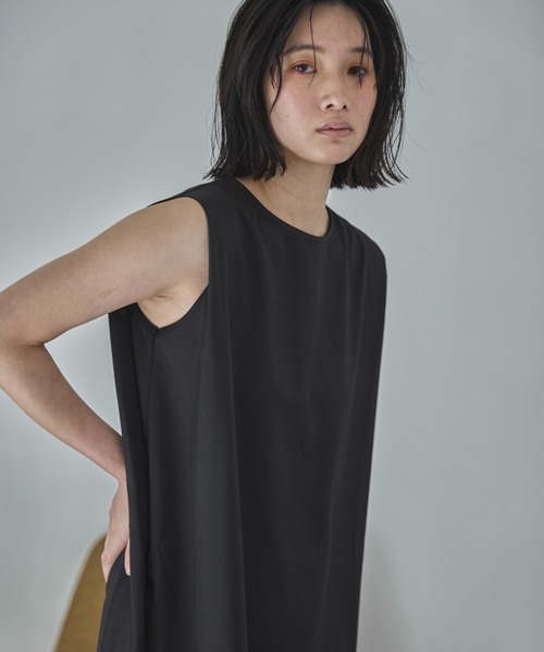 feepur(フェピュール)の「【TALLサイズあり】ノースリタックワンピース(ワンピース・レディース・ブラック/グレー・MEDIUM/TALL)」の9枚目の写真