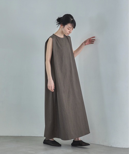 feepur(フェピュール)の「【TALLサイズあり】ノースリタックワンピース(ワンピース・レディース・ブラック/グレー・MEDIUM/TALL)」の13枚目の写真