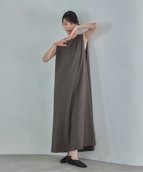 feepur(フェピュール)の「【TALLサイズあり】ノースリタックワンピース(ワンピース・レディース・ブラック/グレー・MEDIUM/TALL)」の17枚目の写真