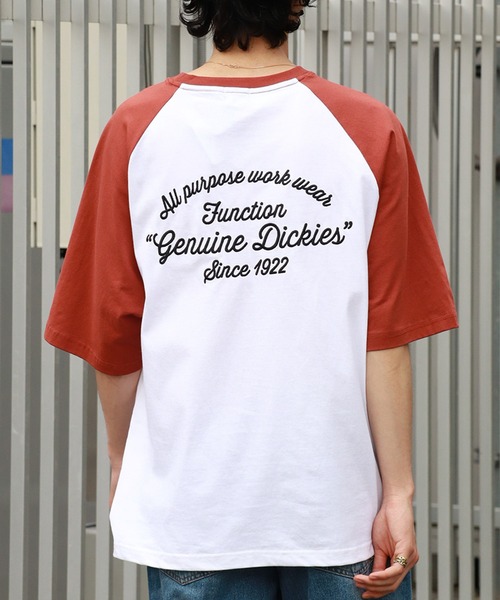 Dickies(ディッキーズ)の「【GENUINE DICKIES/ジェニュインディッキーズ】天竺 ラグラン バック EMB Tシャツ(Tシャツ/カットソー・メンズ・スミクロ/ダークブルー/オレンジ/ブラック系その他/ブラック×ホワイト/グリーン・L/M/XL)」の6枚目の写真