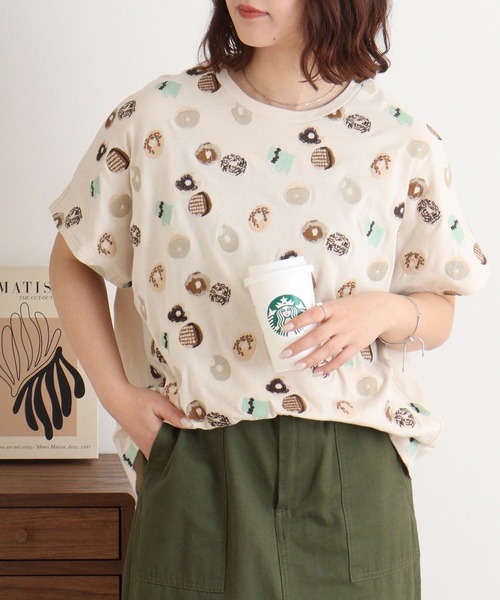 Emago（イマゴ）の「EMAGO ドーナツ刺繍ドルマンＴ（Tシャツ/カットソー・レディース・ブラック/オリーブ/アイボリー・FREE）」の2枚目の写真