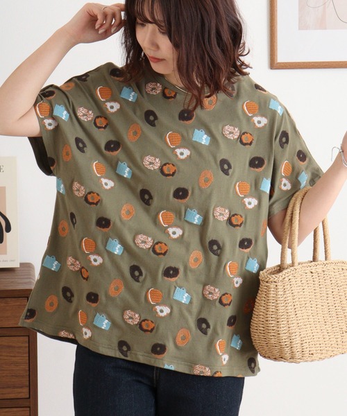 Emago（イマゴ）の「EMAGO ドーナツ刺繍ドルマンＴ（Tシャツ/カットソー・レディース・ブラック/オリーブ/アイボリー・FREE）」の21枚目の写真
