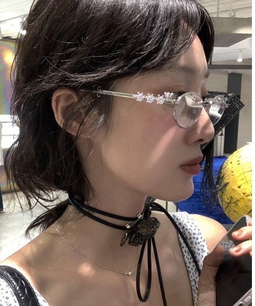 UP START（アップスタート）の「【LAMPOON】ビジューメガネ（メガネ・レディース・ゴールド/シルバー・FREE）」の8枚目の写真