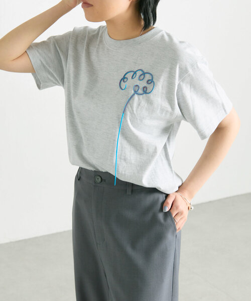 ear PAPILLONNER（イアパピヨネ）の「ニュアンスコードTシャツ【SUM1 STYLE(スミスタイル)】（Tシャツ/カットソー・レディース・ホワイト/ブラック/グレー・FREE）」の4枚目の写真