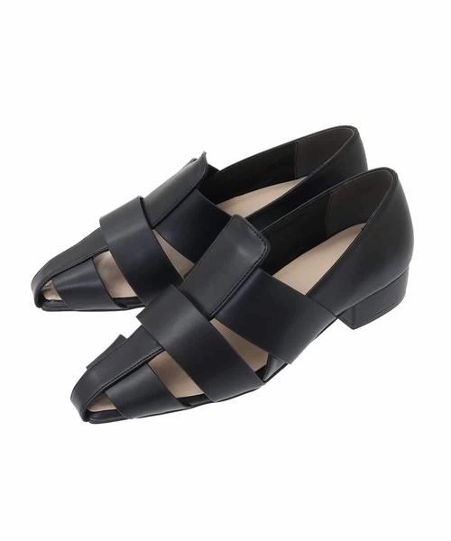 a.v.v（アーヴェヴェ）の「グルカパンプス（パンプス・レディース・ブラック/アイボリー・24.5/23.5/22.5）」の19枚目の写真