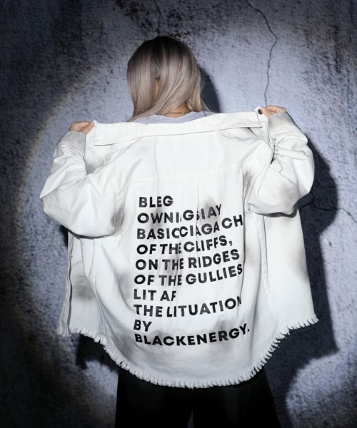 EFFECTION(エフェクション)の「EFFECTION // spray painting letter print fringe denim shirt〈スプレー加工 レタープリント フリンジ デニム シャツ〉(シャツ/ブラウス・メンズ・ホワイト系その他/ブラック系その他・MEDIUM/LARGE/X-LARGE)」の2枚目の写真