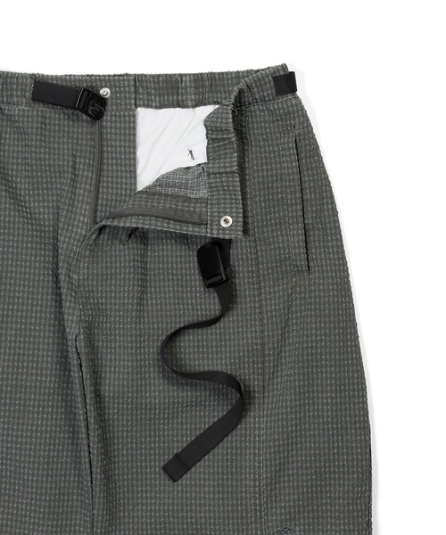 The DUFFER of ST.GEORGE(ザダファーオブセントジョージ)の「PIGMENT DYE SEERSUCKER CAMP SHORTS:顔料プリント加工 シアサッカー キャンプショーツ(その他パンツ・メンズ・グレー/カーキ/ネイビー・MEDIUM/LARGE/X-LARGE)」の15枚目の写真
