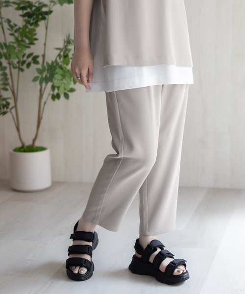 HusHusH(ハッシュアッシュ)の「HusHusH 冷感テーパードパンツ(その他パンツ・レディース・ブラック/ベージュ・M/L)」の6枚目の写真