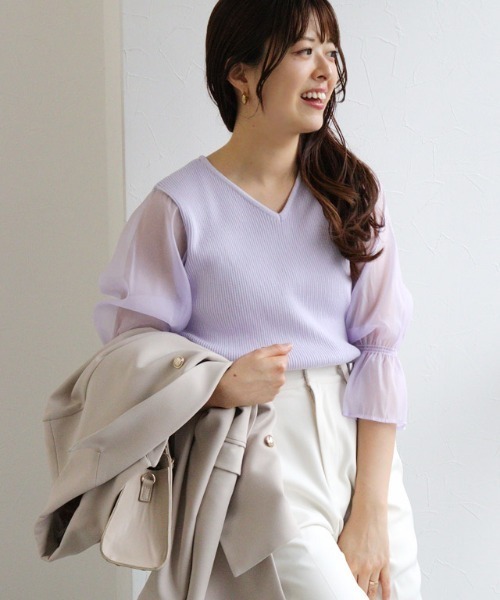 Pierrot(ピエロ)の「シアードッキングキャンディースリーブVネックニット(Tシャツ/カットソー・レディース・ブラック/ライトブルー/グレー/オフホワイト/ラベンダー・M/L)」の5枚目の写真