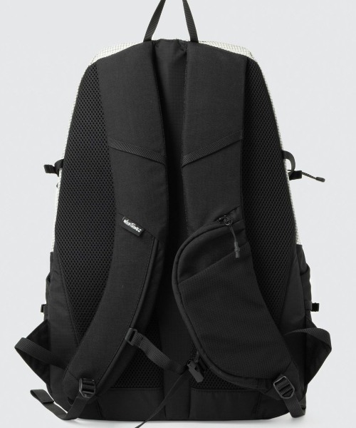 WILD THINGS(ワイルドシングス)の「WILD THINGS MINIMALIST SPECTRA BACKPACK(ワイルドシングス ミニマリスト スペクトラ バックパック)(バックパック/リュック・メンズ・ホワイト/ブラック・FREE)」の3枚目の写真