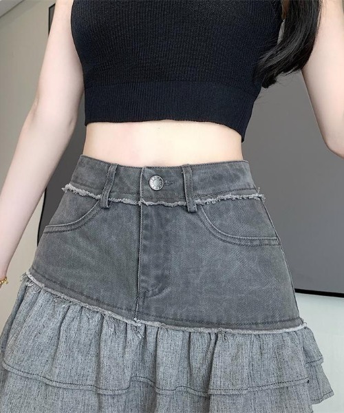 lilful（リルフル）の「【インパン付き】配色フリルミニスカート（スカート・レディース・ベージュ/グレー・M/S）」の4枚目の写真