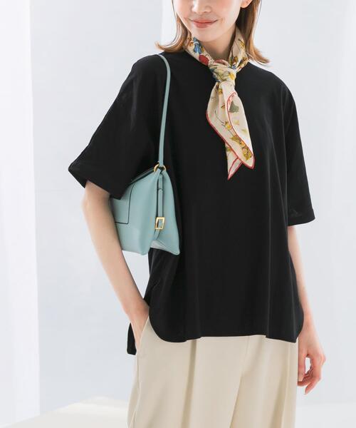 URBAN RESEARCH ROSSO WOMEN(アーバンリサーチ ロッソ)の「接触冷感ハーフスリーブドルマンTシャツ(Tシャツ/カットソー・レディース・パープル/オフホワイト/ブラック/ライトベージュ・FREE)」の2枚目の写真