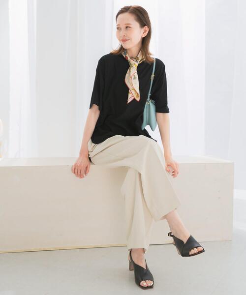 URBAN RESEARCH ROSSO WOMEN(アーバンリサーチ ロッソ)の「接触冷感ハーフスリーブドルマンTシャツ(Tシャツ/カットソー・レディース・パープル/オフホワイト/ブラック/ライトベージュ・FREE)」の7枚目の写真