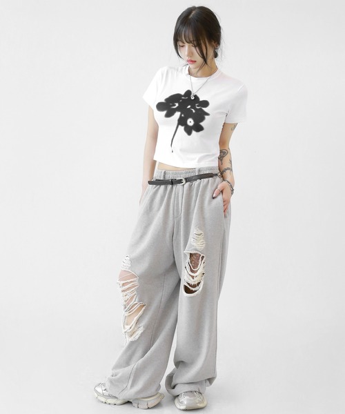 minsobi（ミンソビ）の「ダメージデザインワイドスウェットパンツ（スウェットパンツ・メンズ・ブラック/グレー・FREE）」の20枚目の写真