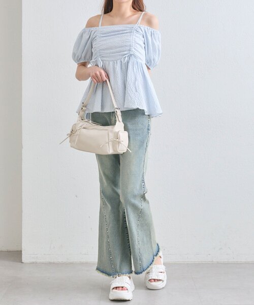 OLIVE des OLIVE（オリーブデオリーブ）の「【美シルエット/着痩せ】スタッズ付きストレッチデニムパンツ（デニムパンツ・レディース・ブルー/ブラック・SMALL/MEDIUM）」の7枚目の写真