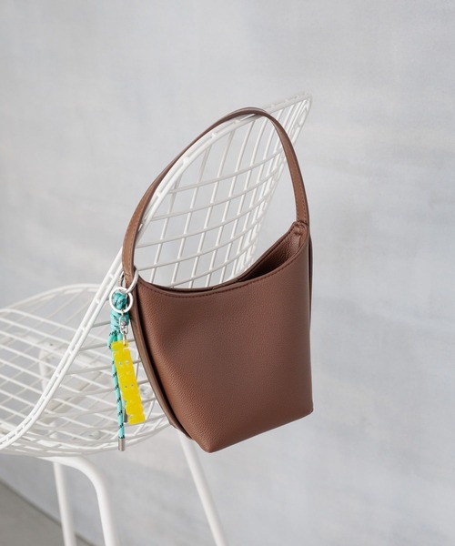 HEREIAM(ヘレイアム)の「【HEREIAM】ワンハンドルマイクロBAG(ハンドバッグ・レディース・ブラック/バーガンディー/ダークブラウン・FREE)」の17枚目の写真