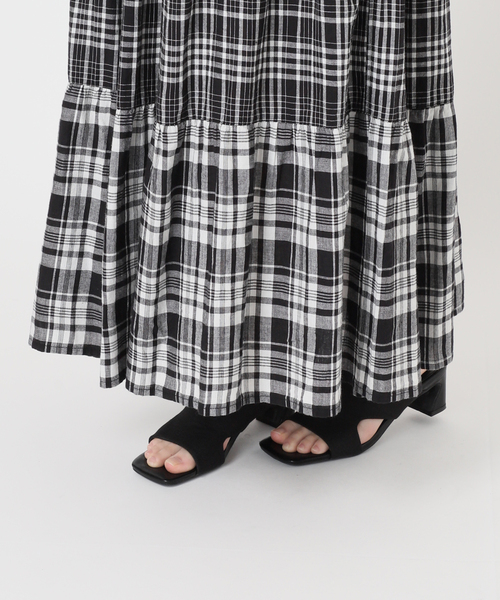 B.C STOCK(ベーセーストック)の「手洗い可 / ティアードチェックスリーブレスワンピース(ワンピース・レディース・オレンジ/ブラウン/ブラック/ブルー・FREE)」の15枚目の写真