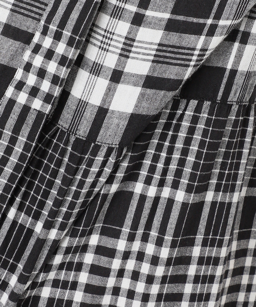 B.C STOCK(ベーセーストック)の「手洗い可 / ティアードチェックスリーブレスワンピース(ワンピース・レディース・オレンジ/ブラウン/ブラック/ブルー・FREE)」の12枚目の写真