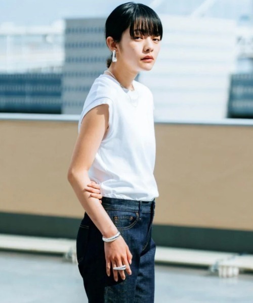 Nothing And Others(ナッシングアンドアザーズ)の「Nothing And Others/ナッシングアンドアザーズ/Simple Bangle(バングル/リストバンド・レディース・シルバー・F)」の4枚目の写真