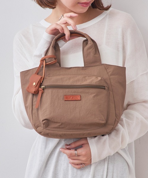 toleur（トーラ）の「【toleur】リンクルナイロンCトート 11993（トートバッグ・レディース・ブラック/レッド/オリーブ/ブラウン・FREE）」の19枚目の写真