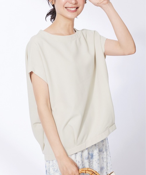BELLUNA PLUS(ベルーナ)の「ミニワッフル素材裾タックプルオーバー(Tシャツ/カットソー・レディース・ターコイズブルー/アイボリー/モカ・MEDIUM/LARGE/X-LARGE)」の2枚目の写真