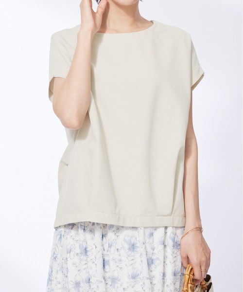 BELLUNA PLUS(ベルーナ)の「ミニワッフル素材裾タックプルオーバー(Tシャツ/カットソー・レディース・ターコイズブルー/アイボリー/モカ・MEDIUM/LARGE/X-LARGE)」の6枚目の写真