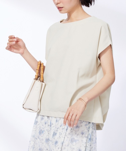 BELLUNA PLUS(ベルーナ)の「ミニワッフル素材裾タックプルオーバー(Tシャツ/カットソー・レディース・ターコイズブルー/アイボリー/モカ・MEDIUM/LARGE/X-LARGE)」の7枚目の写真