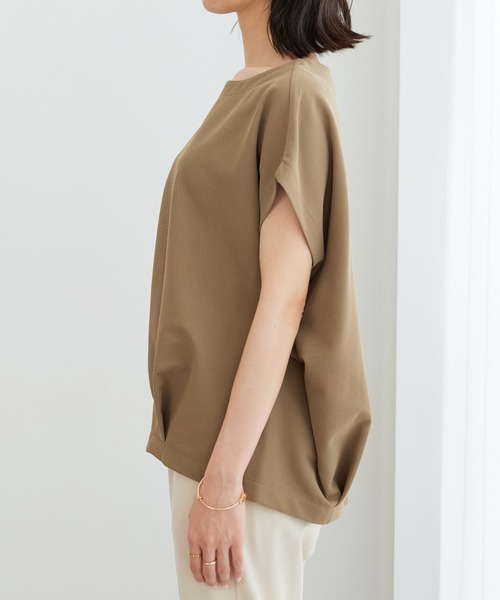 BELLUNA PLUS(ベルーナ)の「ミニワッフル素材裾タックプルオーバー(Tシャツ/カットソー・レディース・ターコイズブルー/アイボリー/モカ・MEDIUM/LARGE/X-LARGE)」の15枚目の写真