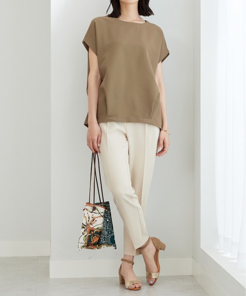 BELLUNA PLUS(ベルーナ)の「ミニワッフル素材裾タックプルオーバー(Tシャツ/カットソー・レディース・ターコイズブルー/アイボリー/モカ・MEDIUM/LARGE/X-LARGE)」の17枚目の写真