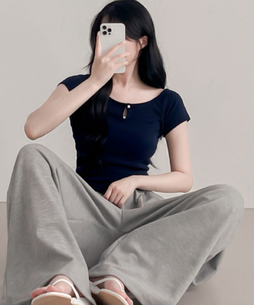 新品✴︎CHANEL✴︎ショート丈Tシャツ 2104102180627-1.jpg