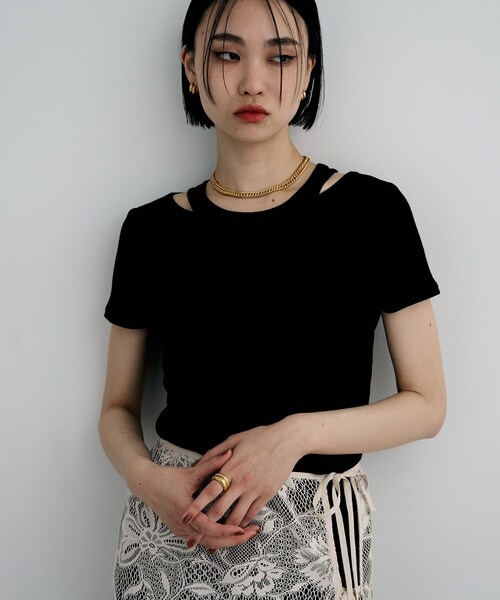 COCOSHNIK ONKITSCH(ココシュニックオンキッチュ)の「シルバー スモールフープ チャビーローテイテッドピアス GP(ピアス(両耳用)・レディース・ゴールド・00)」の7枚目の写真