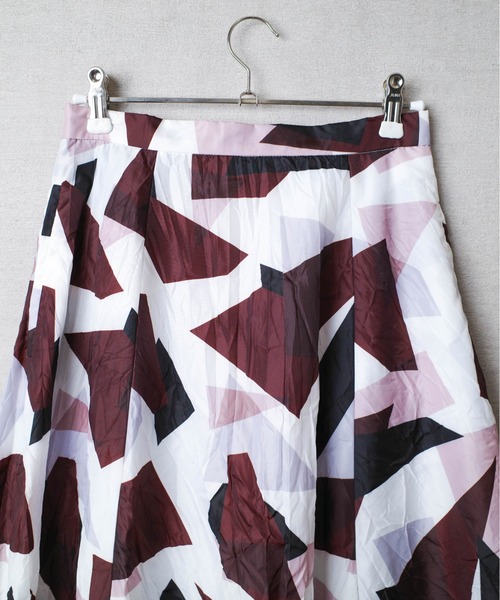 セール】【PH1】【RIM.ARK】GEOMETRY PRINT FLARE SKIRT