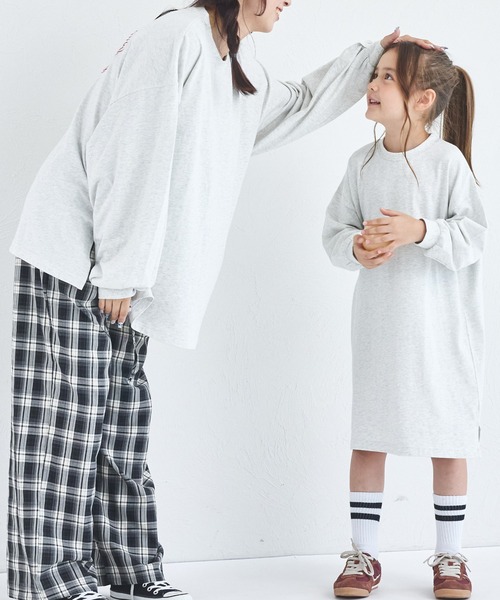 pairmanon(ペアマノン)の「【リンクコーデ】【ママサイズ】【綿100%】 おそろい バックプリント ロンT(Tシャツ/カットソー・レディース・グレー/ブラウン/ダークブルー・FREE)」の4枚目の写真