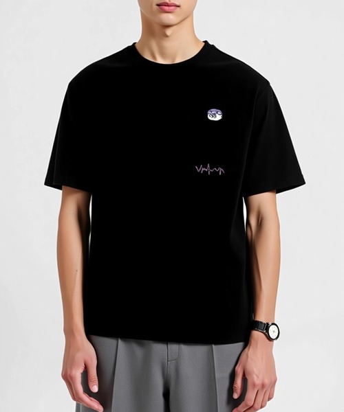 SETUP7（セットアップセブン）の「【SETUP7】ワンポイント 刺繍  オーバーサイズＴシャツ タウンユース/ストリート/アウトドア/古着MIX/ワンマイルウェア　KNF144（Tシャツ/カットソー・メンズ・ホワイト/ネイビー/ブラック/ブラウン・L/XL）」の3枚目の写真