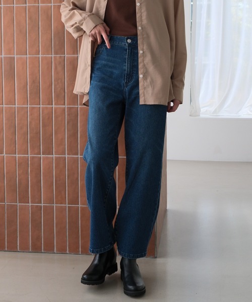 Elura（エルーラ）の「大人ストレートデニム /579974（デニムパンツ・レディース・ライトブルー/ブルー・MEDIUM/SMALL）」の2枚目の写真