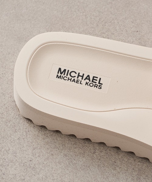 MICHAEL KORS(マイケルコース)の「【MICHAEL KORS】Teagan Merrick MK01372270(サンダル・レディース・ブラック/アイボリー・23cm/23.5cm/22.5cm)」の3枚目の写真