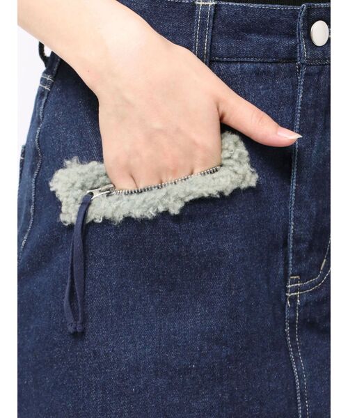 EMODA（エモダ）の「ボアポケットミニスカート（スカート・レディース・インディゴブルー/ブルー/ブラック・SMALL/MEDIUM）」の19枚目の写真