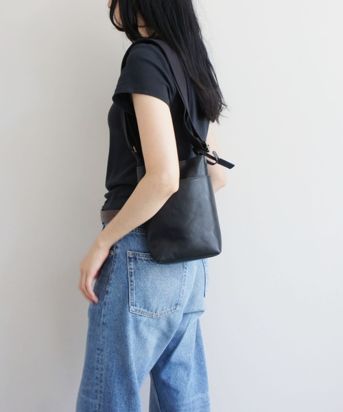 TIDEWAY(タイドウェイ)の「OIL SHRINK SHOULDER / TYP S(ショルダーバッグ・メンズ・ブラック/アッシュグレー/ブラウン/キャメル・FREE)」の17枚目の写真