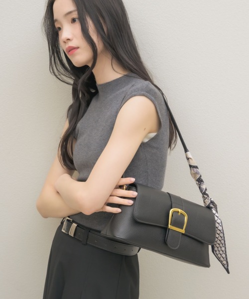 NEUNA(ヌナ)の「【スカーフ付き!】ビッグベルテッドショルダーバッグ(ショルダーバッグ・レディース・アイボリー/ブラック・FREE)」の18枚目の写真