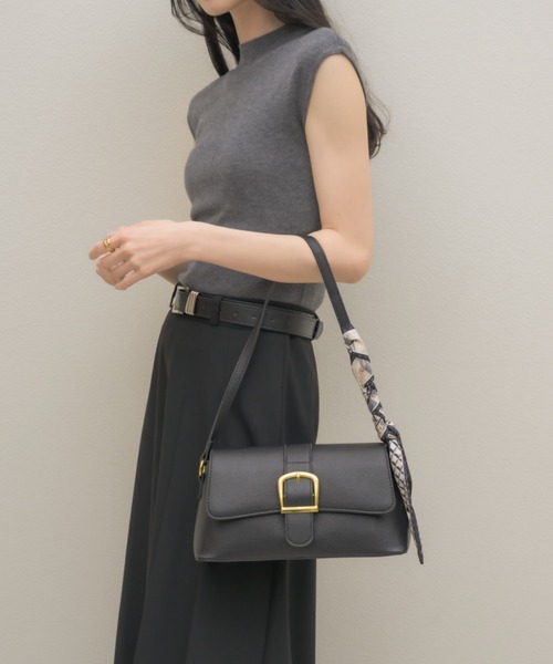 NEUNA(ヌナ)の「【スカーフ付き!】ビッグベルテッドショルダーバッグ(ショルダーバッグ・レディース・アイボリー/ブラック・FREE)」の15枚目の写真