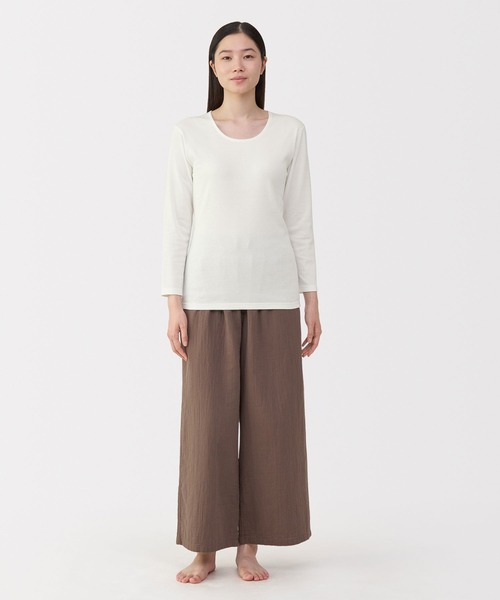 無印良品(ムジルシリョウヒン)の「婦人 あったか綿 厚手 Uネック八分袖Tシャツ(インナーウェア/肌着・レディース・ライトピンク/ブラック/グレー系/オフホワイト・XL/L/M/S)」の6枚目の写真